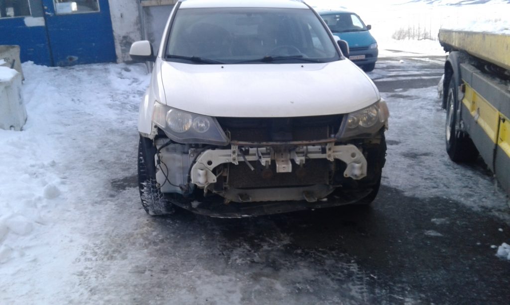 MITSUBISHI OUTLANDER 2008