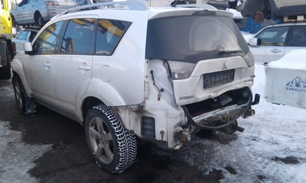 MITSUBISHI OUTLANDER 2008