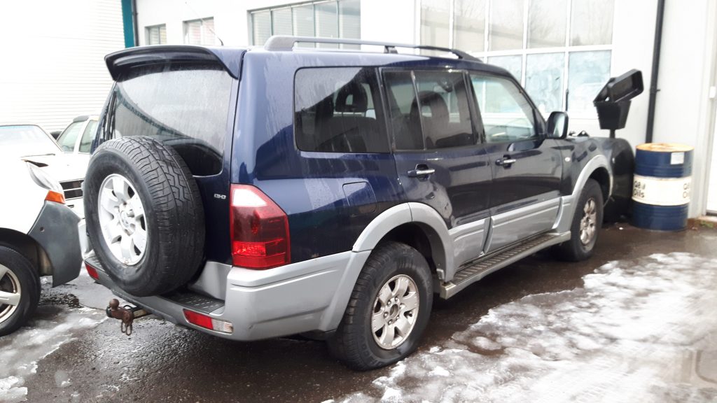 MITSUBISHI PAJERO 2003