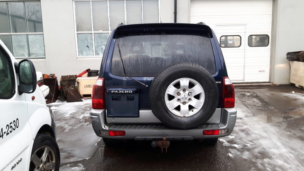 MITSUBISHI PAJERO 2003