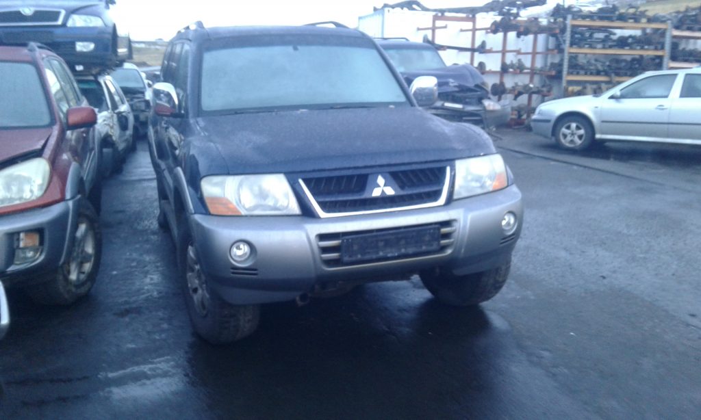 MITSUBISHI PAJERO 2003