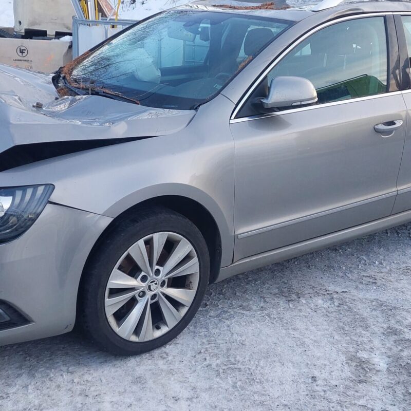 SKODA SUPERB 2015