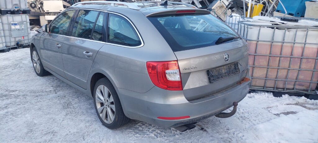 SKODA SUPERB 2015