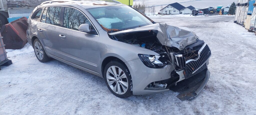 SKODA SUPERB 2015
