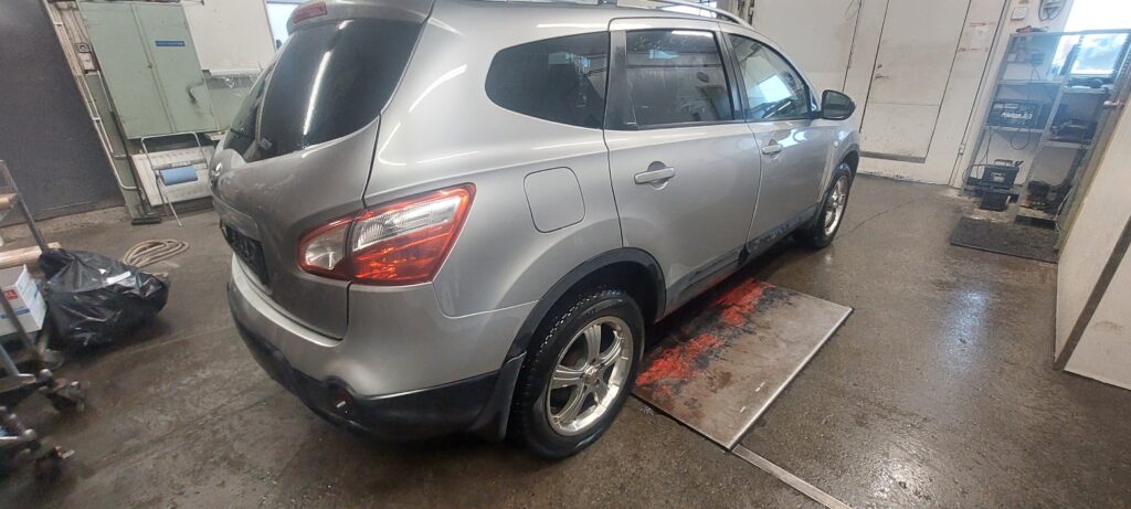 NISSAN QASHQAI 2011