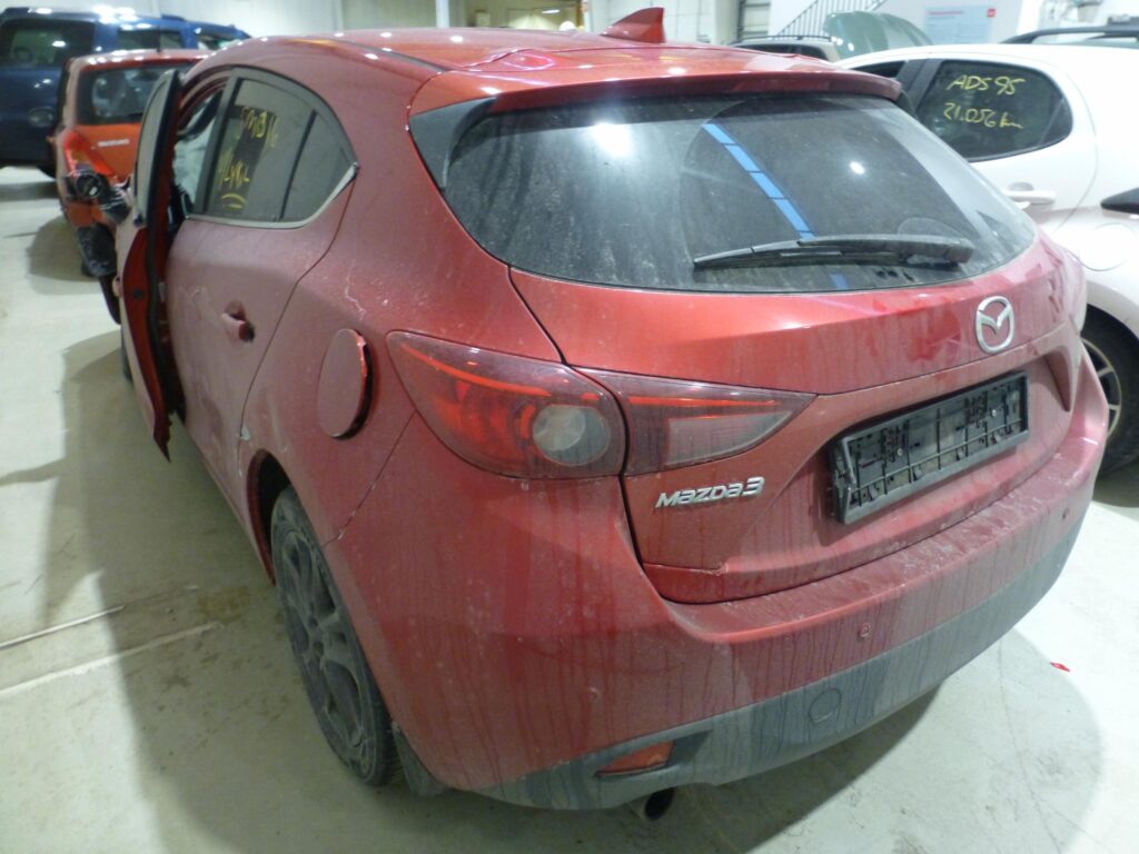 MAZDA 3 2016