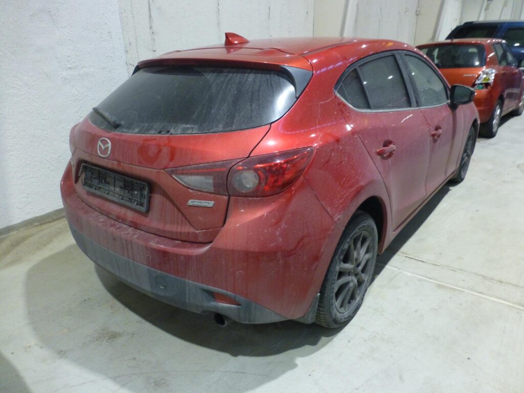 MAZDA 3 2016